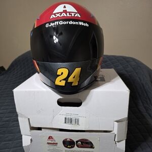 24 Jeff Gordon Hendrick Motorsports Special  Edition Replica Collectors Helmet